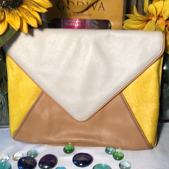 Banana Republic Clutch - Picture 4 of 8